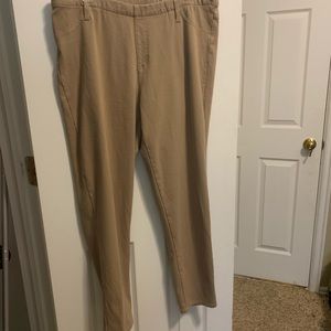 4/$15 Plus khaki jeggings
